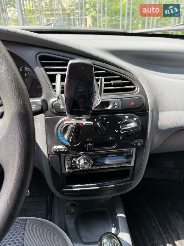 Седан Daewoo Lanos 2007 в Чернігові