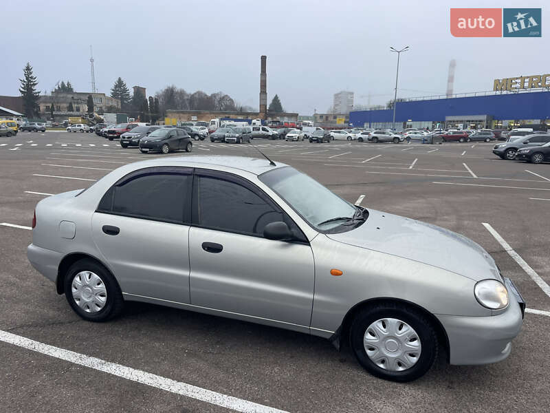 Седан Daewoo Lanos 2008 в Житомирі