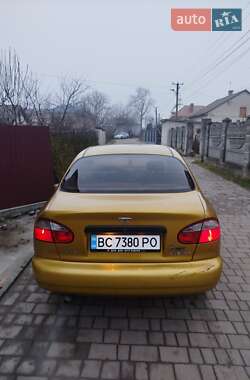 Седан Daewoo Lanos 2002 в Львові
