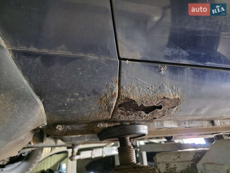 Седан Daewoo Lanos 2003 в Львове