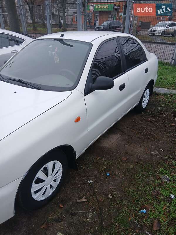 Седан Daewoo Lanos 2008 в Житомирі