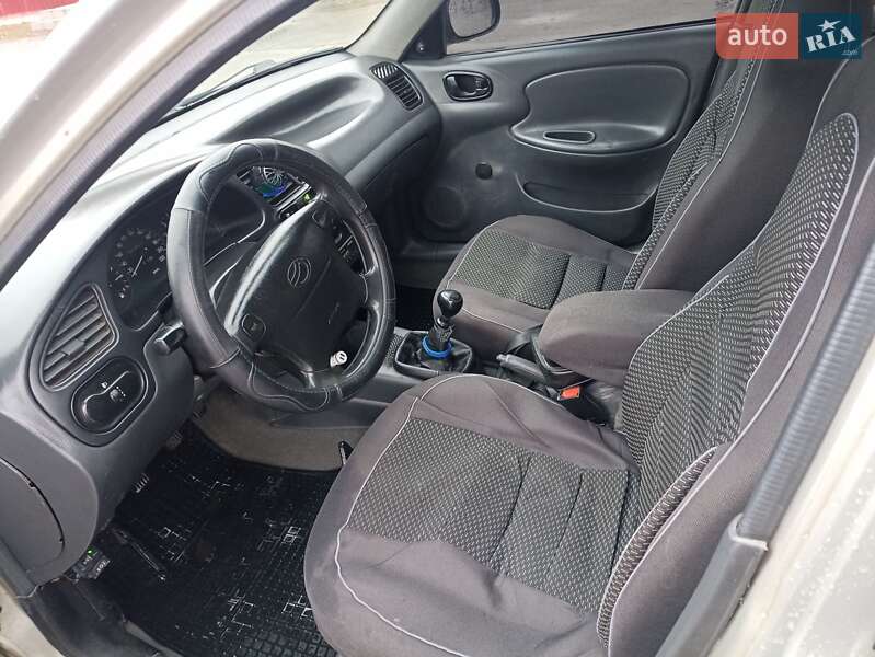 Седан Daewoo Lanos 2002 в Житомире фото 6 Седан Daewoo Lanos 2002 в Житомире