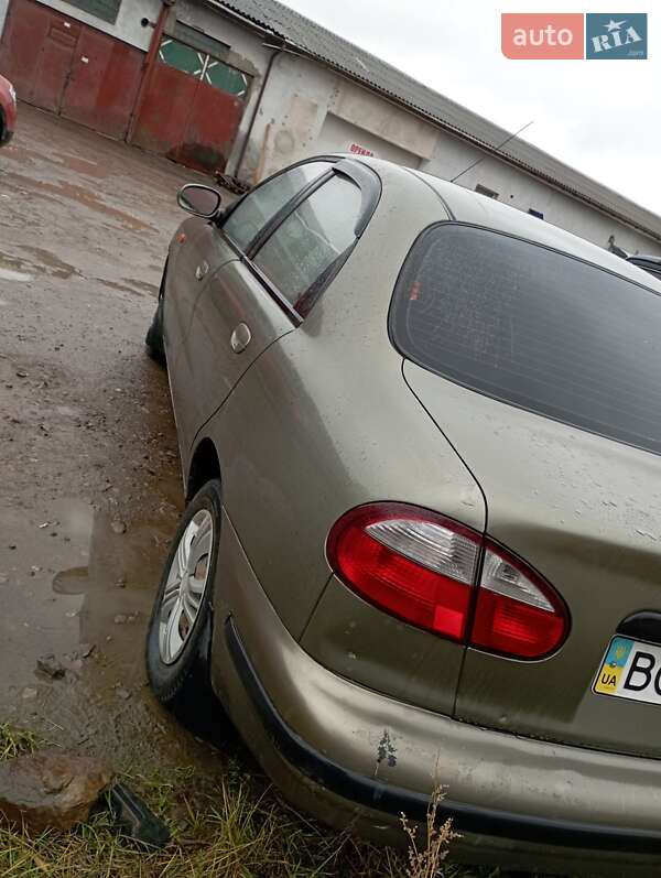 Седан Daewoo Lanos 2003 в Надворной