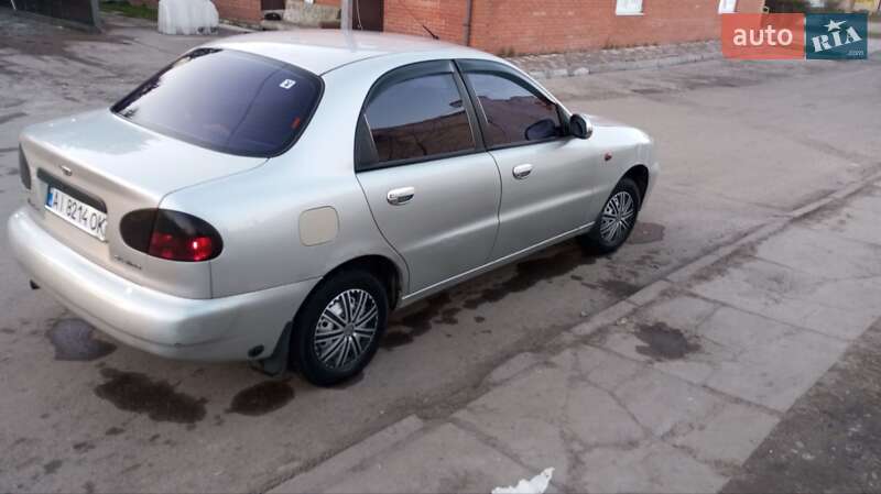 Седан Daewoo Lanos 2005 в Узине