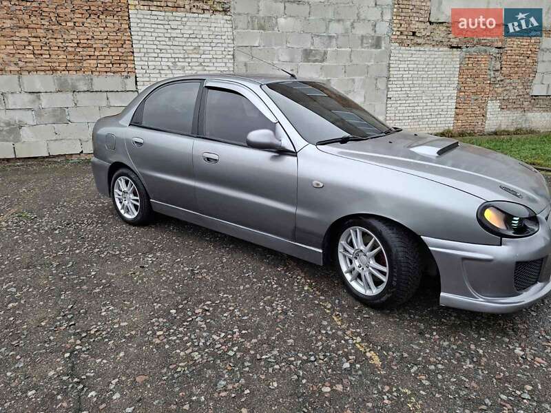 Седан Daewoo Lanos 2008 в Обухове