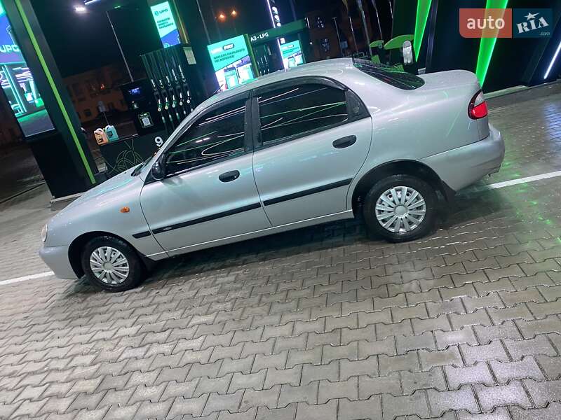 Седан Daewoo Lanos 2007 в Измаиле