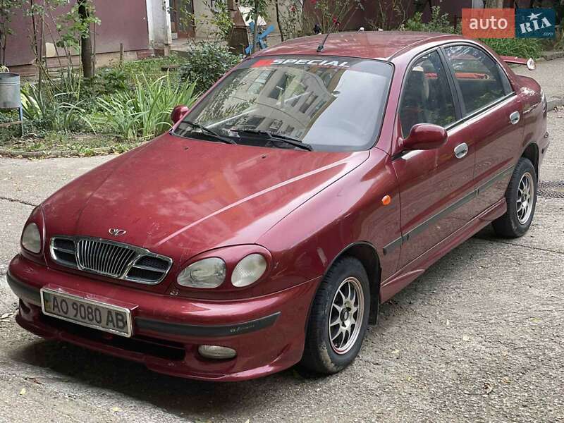 Седан Daewoo Lanos 2005 в Ужгороді