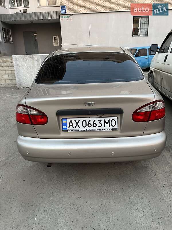 Седан Daewoo Lanos 2004 в Харькове