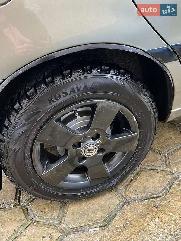 Седан Daewoo Lanos 2007 в Окнах