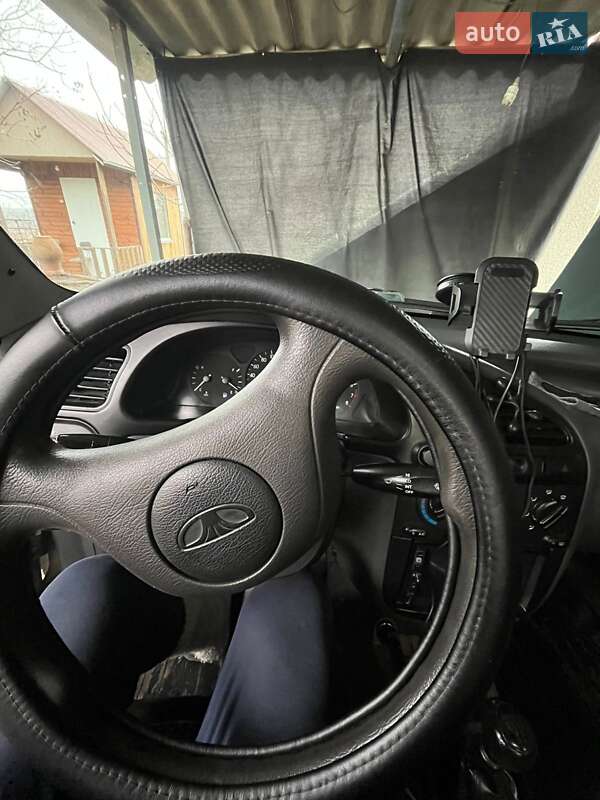 Седан Daewoo Lanos 2007 в Окнах