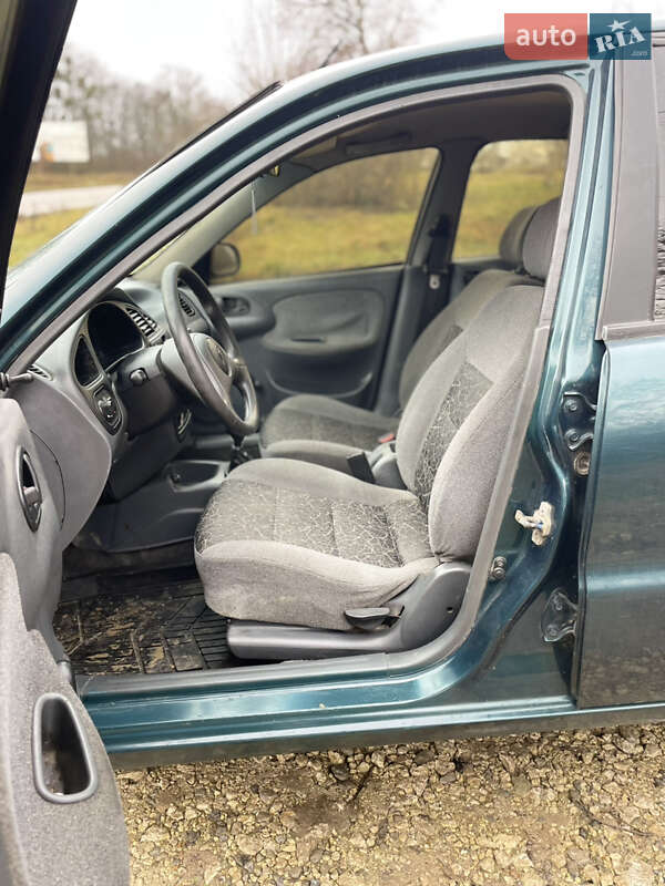 Седан Daewoo Lanos 2006 в Новой Ушице