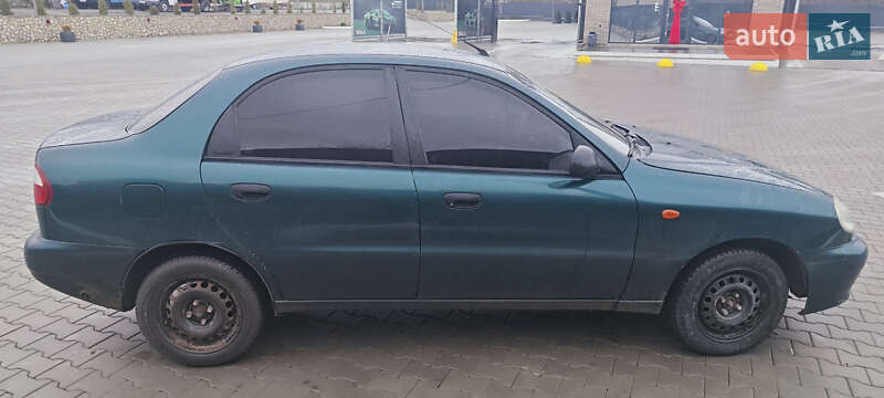 Седан Daewoo Lanos 2004 в Подволочиске