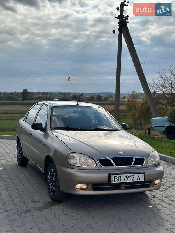 Седан Daewoo Lanos 2008 в Шумске