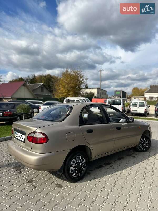 Седан Daewoo Lanos 2008 в Шумске