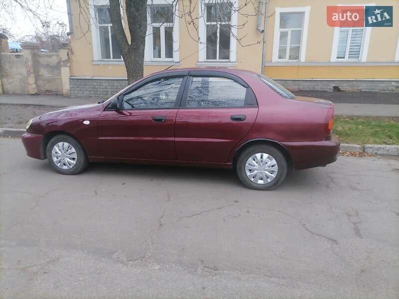 Седан Daewoo Lanos 2010 в Полтаве