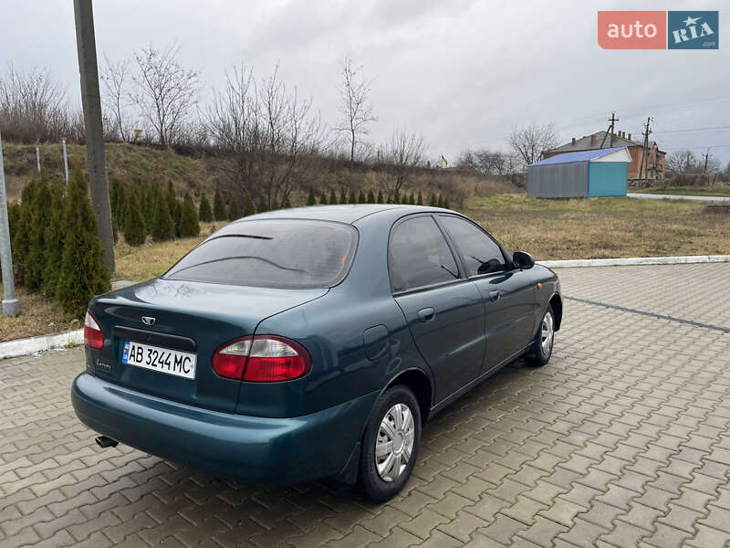 Седан Daewoo Lanos 2003 в Калиновке