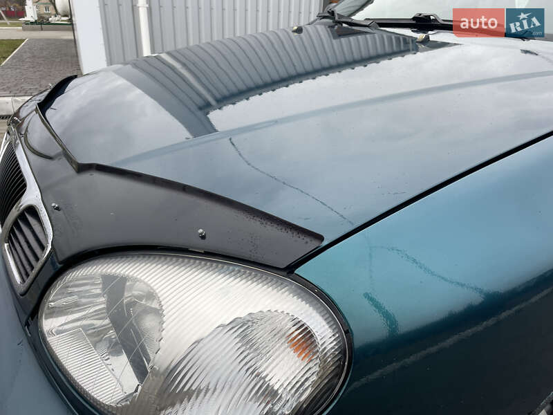 Седан Daewoo Lanos 2003 в Калиновке