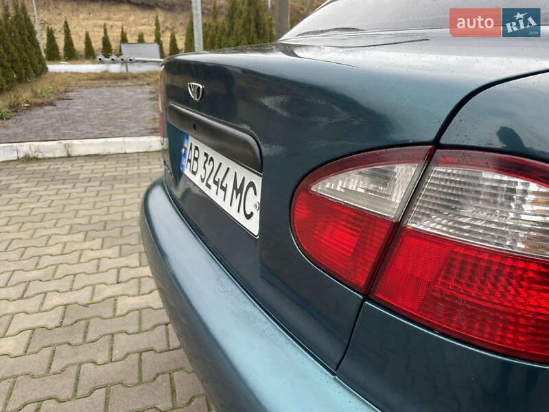 Седан Daewoo Lanos 2003 в Калиновке