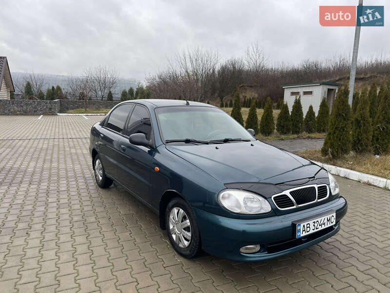 Седан Daewoo Lanos 2003 в Калиновке