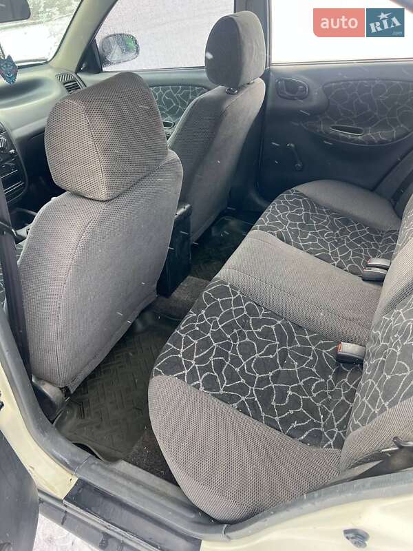 Седан Daewoo Lanos 2003 в Чернигове фото 5 Седан Daewoo Lanos 2003 в Чернигове