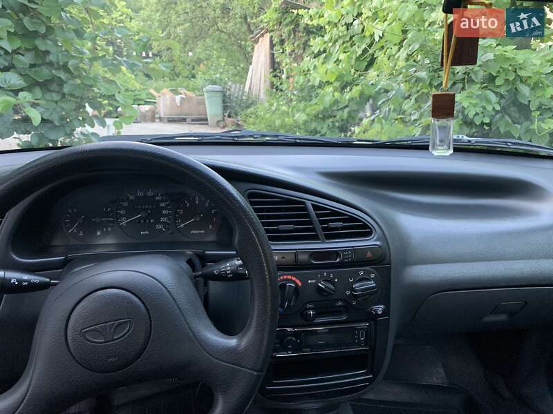 Седан Daewoo Lanos 2003 в Ужгороде