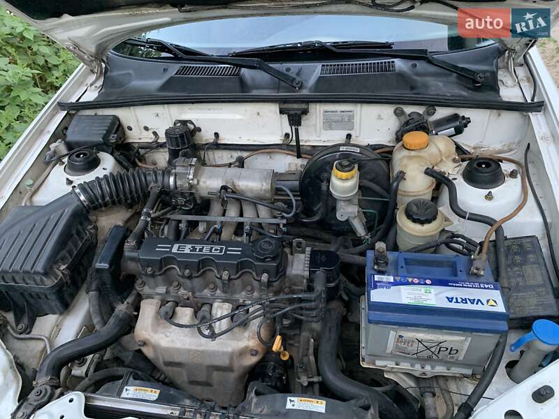Седан Daewoo Lanos 2003 в Ужгороде
