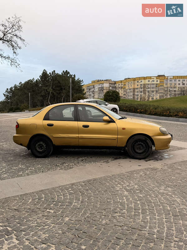 Седан Daewoo Lanos 2002 в Днепре
