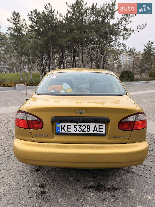 Седан Daewoo Lanos 2002 в Днепре