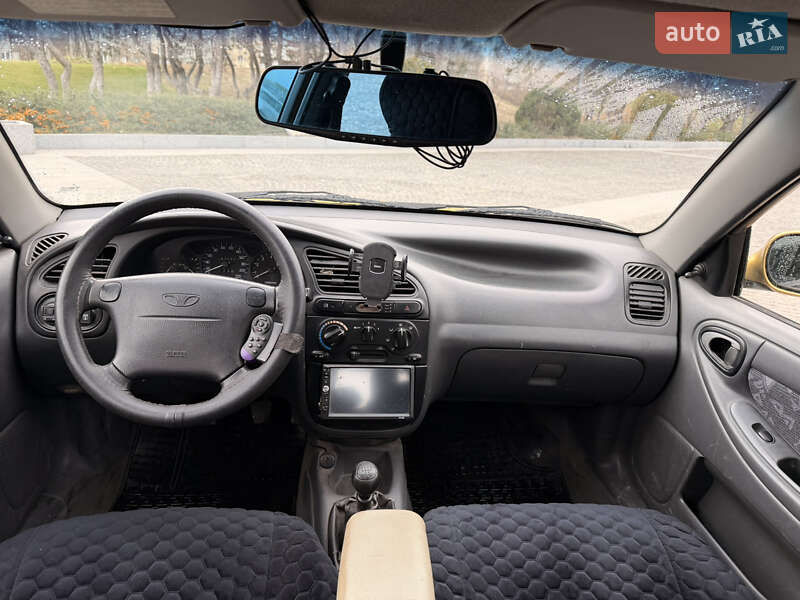 Седан Daewoo Lanos 2002 в Днепре