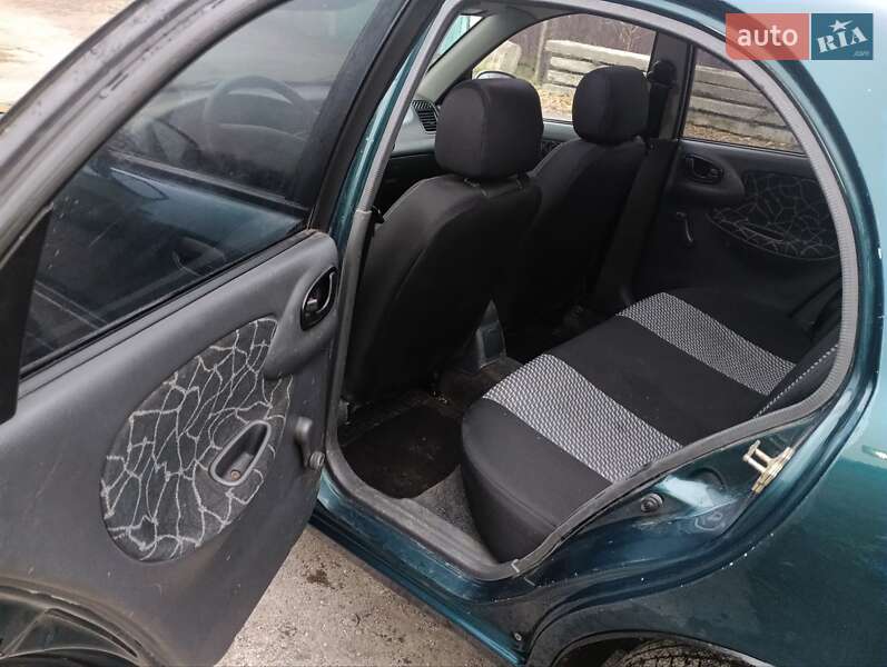 Седан Daewoo Lanos 2003 в Бахмаче