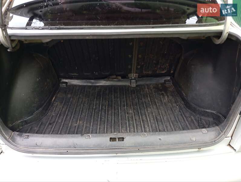 Седан Daewoo Lanos 2008 в Голобах