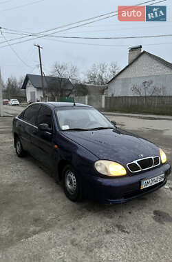 Седан Daewoo Lanos 2004 в Полонному
