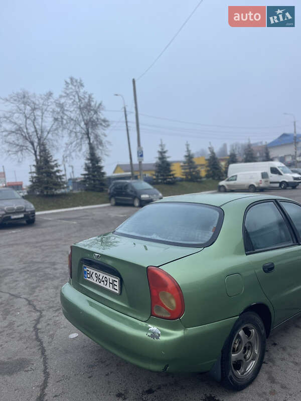 Седан Daewoo Lanos 2003 в Ровно
