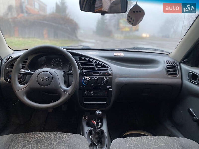 Седан Daewoo Lanos 2006 в Калиновке