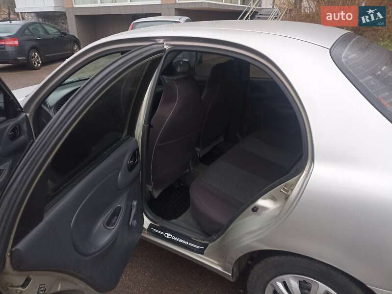 Седан Daewoo Lanos 2002 в Житомире