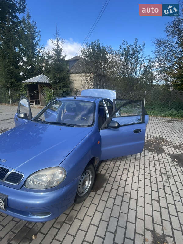 Седан Daewoo Lanos 2008 в Хмільнику