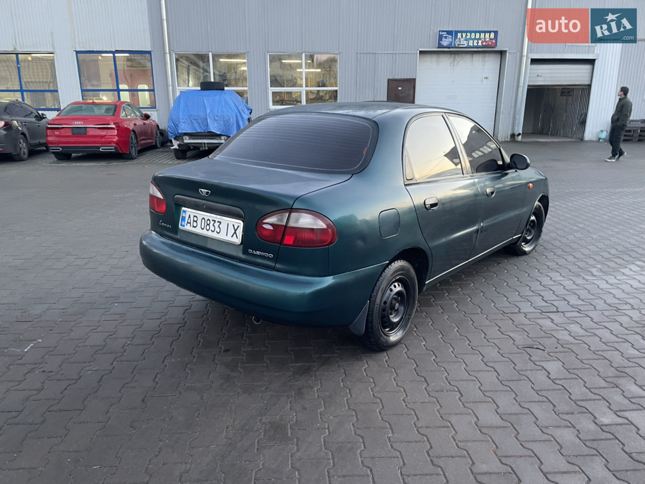 Продам надійний та економний Daewoo Lanos 2004 року випуску.
Авто в доброму робочому стані, повністю на ходу, без критичних зауважень.

Технічні характеристики:
	•	Двигун: 1.5 бензин + ГБО
	•	Коробка: 5-ступенева механіка
	•	Пробіг: 250 тис. км
	•	Привід: передній

Стан та переваги:
	•	Двигун працює рівно, не димить
	•	Газ , економна витрата
	•	КПП без сторонніх шумів
	•	Ходова без стуків
	•	Салон охайний, не прокурений
	•	Кузов у хорошому стані для своїх років
	•	Тоновані вікна

Чудовий варіант для щоденних поїздок або як перше авто.
Документи в порядку, переоформлення без проблем.

📞 Дзвоніть / пишіть — відповім на всі питання, торг біля авто.