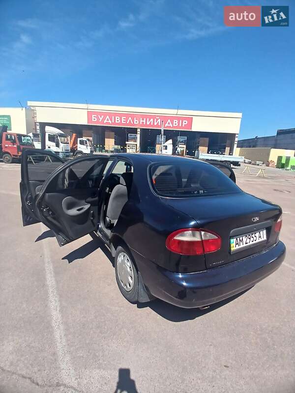 Седан Daewoo Lanos 2004 в Житомирі