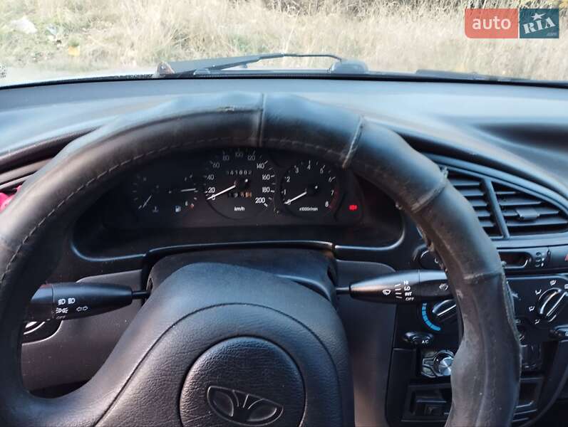 Седан Daewoo Lanos 1998 в Львове