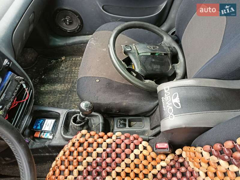 Седан Daewoo Lanos 2003 в Чернівцях