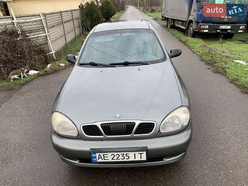 Седан Daewoo Lanos 2002 в Кривом Роге