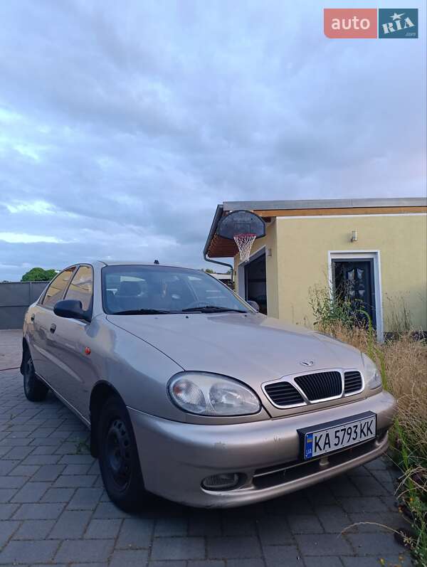 Седан Daewoo Lanos 2003 в Киеве