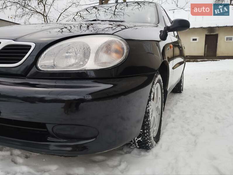 Седан Daewoo Lanos 2009 в Монастыриске
