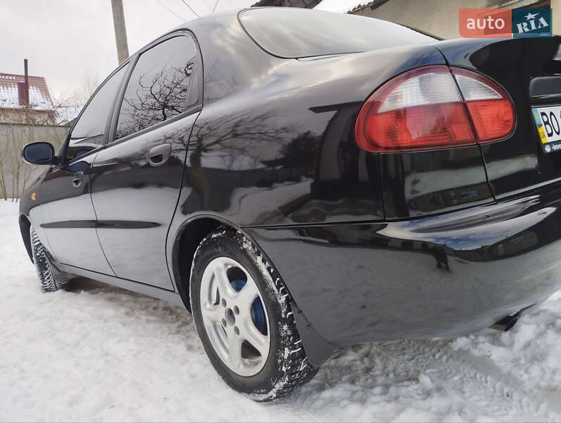 Седан Daewoo Lanos 2009 в Монастыриске