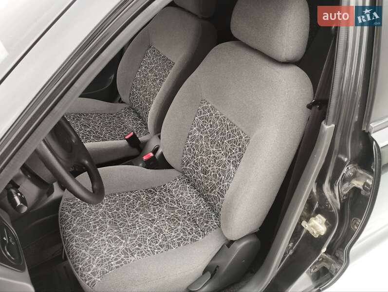 Седан Daewoo Lanos 2009 в Монастыриске