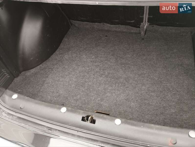 Седан Daewoo Lanos 2009 в Монастыриске