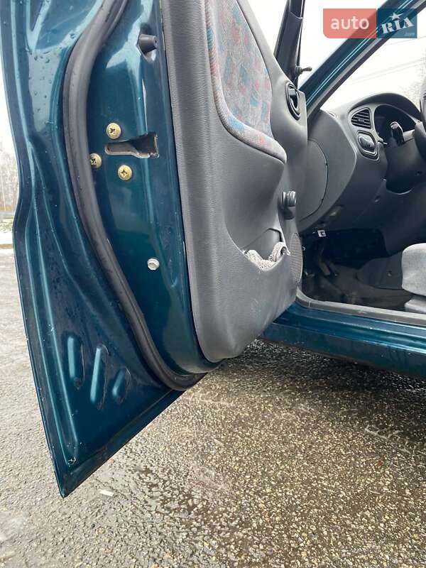 Седан Daewoo Lanos 2002 в Киеве фото 4 Седан Daewoo Lanos 2002 в Киеве