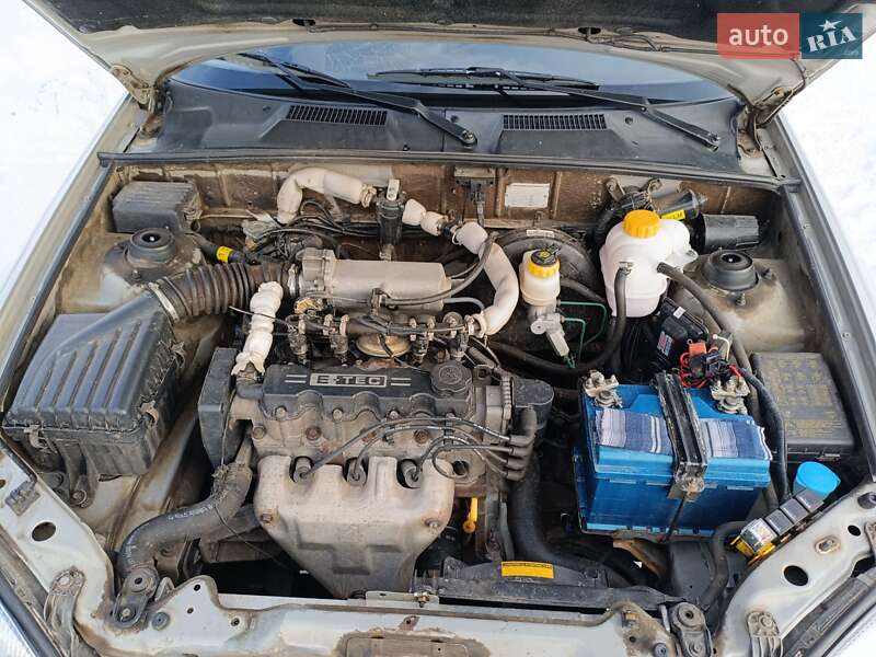 Седан Daewoo Lanos 2006 в Ромнах