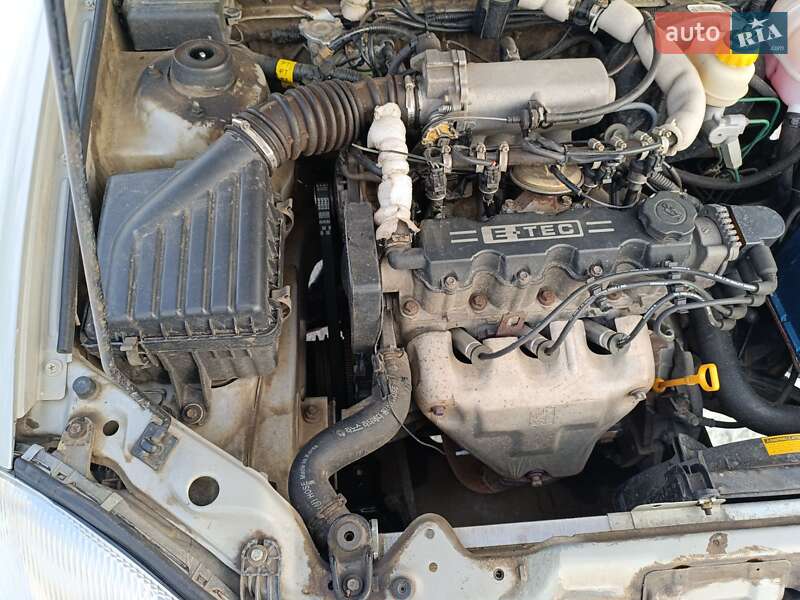 Седан Daewoo Lanos 2006 в Ромнах