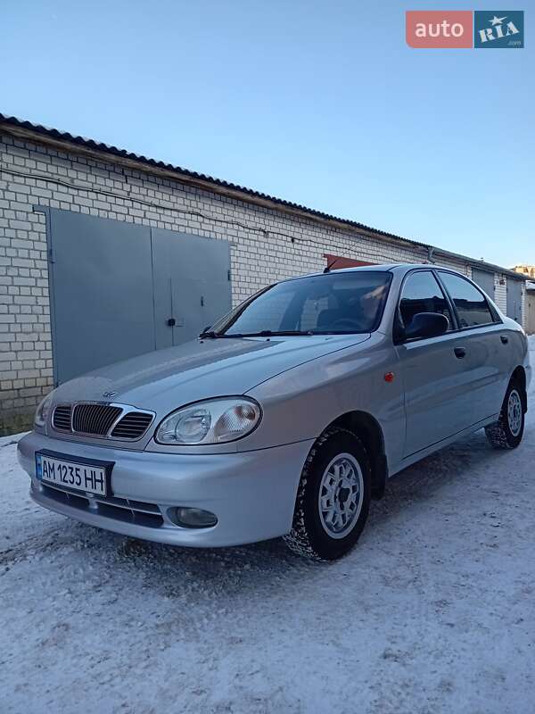 Седан Daewoo Lanos 2004 в Житомирі